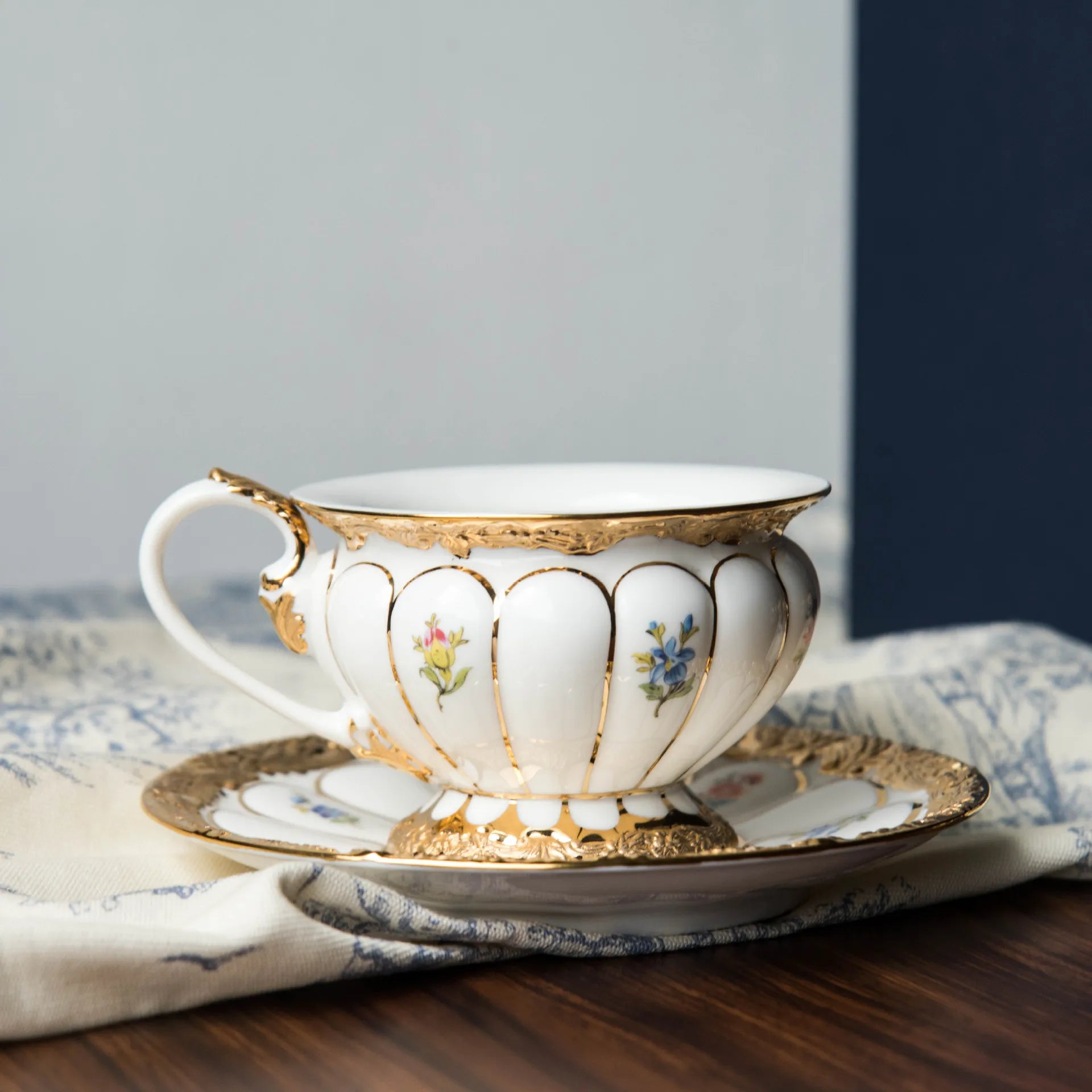 Luxus Keramik Tasse – Europäisches Design – 225ML/110ML