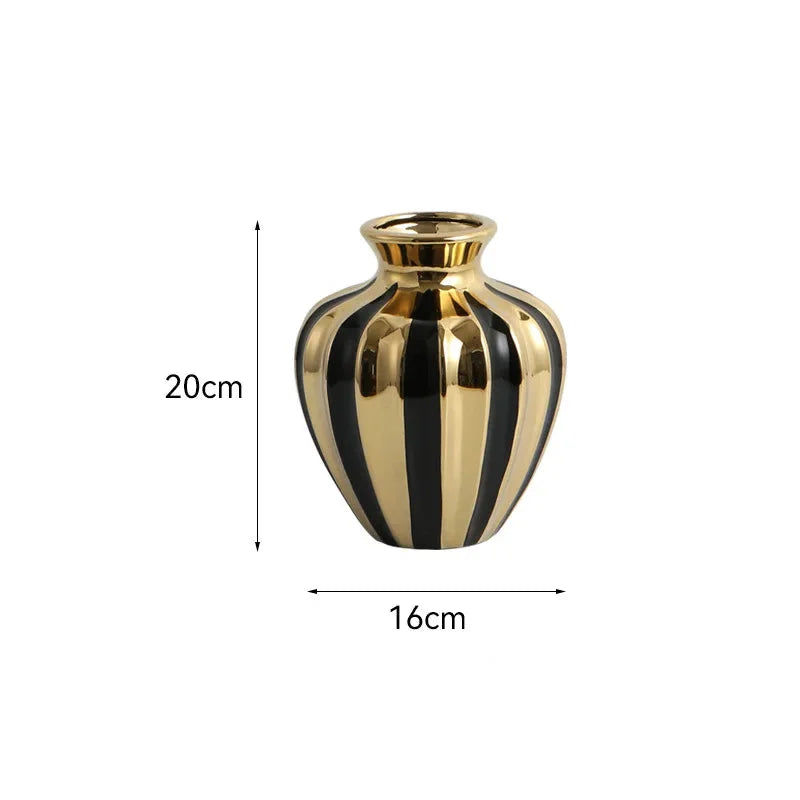 weisse moderne Keramik Vase in Grössen S, M, L für Wohnzimmer