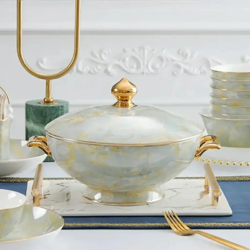 Luxus Porzellansuppentopf - Hofstil mit Goldrand