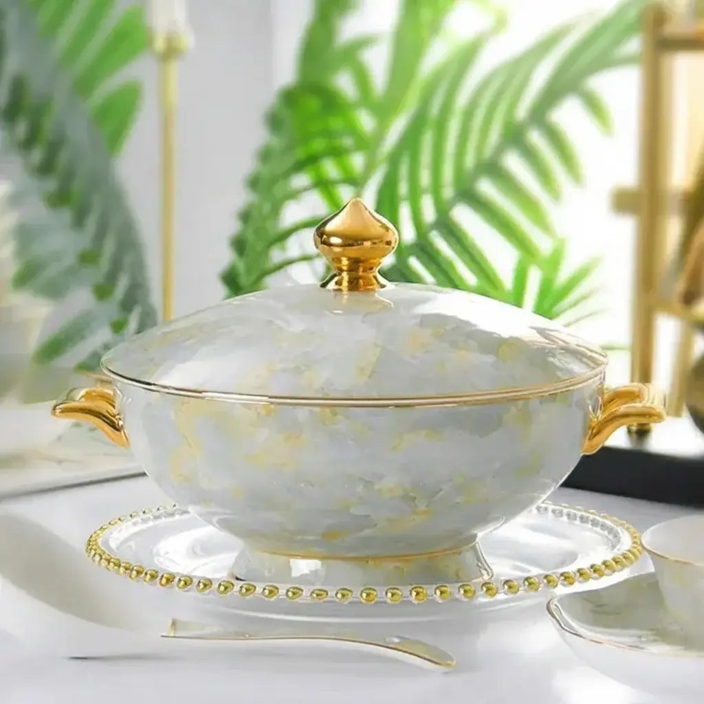Luxus Porzellansuppentopf - Hofstil mit Goldrand