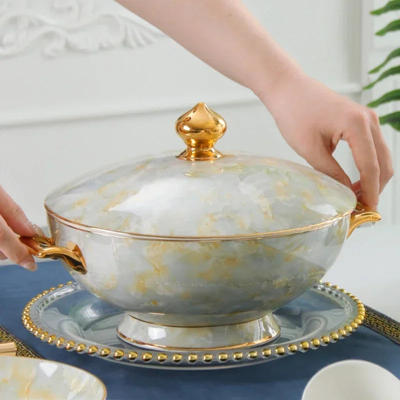 Luxus Porzellansuppentopf - Hofstil mit Goldrand