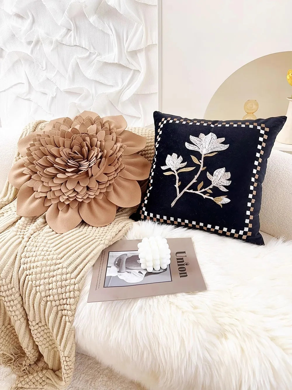 Mittelalterliche Bestickte Samtkissen - Retro Charme 30x50cm