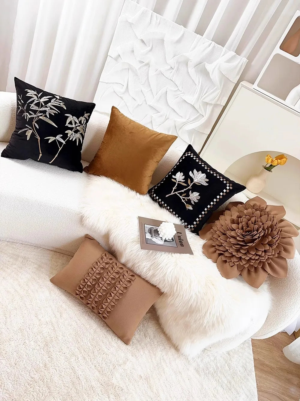 Mittelalterliche Bestickte Samtkissen - Retro Charme 30x50cm