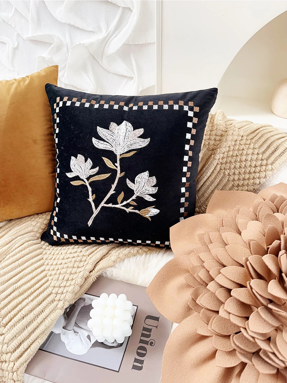 Mittelalterliche Bestickte Samtkissen - Retro Charme 30x50cm