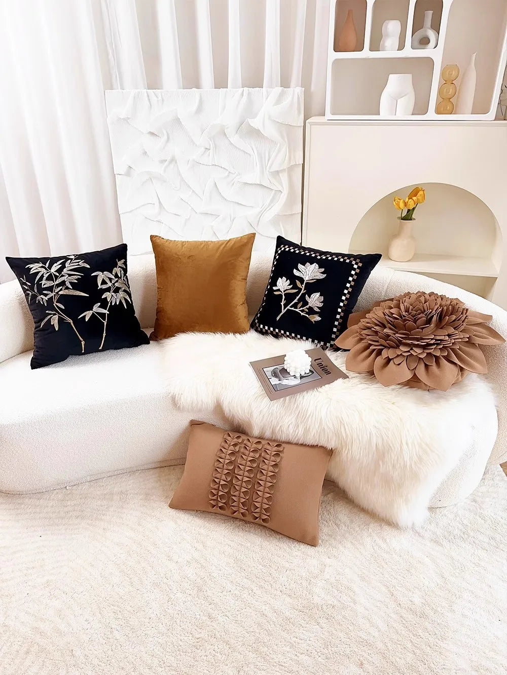 Mittelalterliche Bestickte Samtkissen - Retro Charme 30x50cm