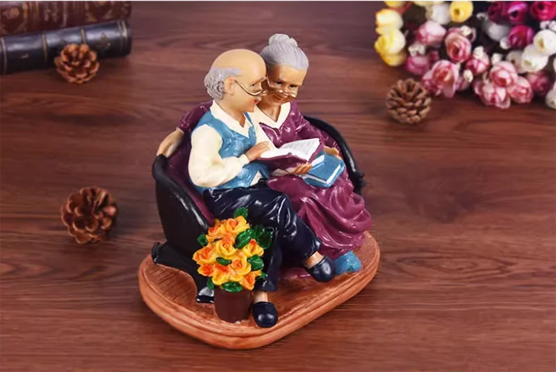 Moderne Resin-Statue – Grosseltern Edition