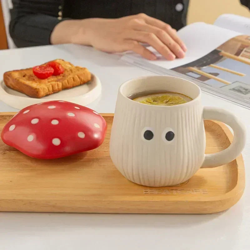 Mushroom Keramiktasse – Cartoon-Design mit Deckel