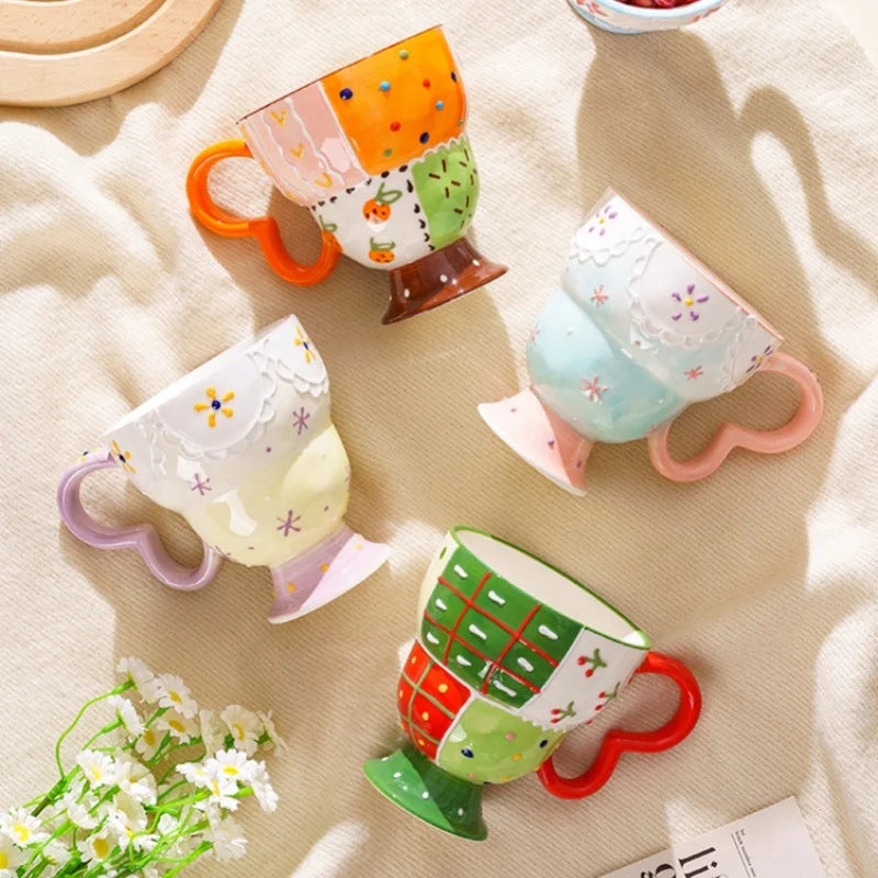 Niedliche Keramiktasse – Handbemaltes Relief – 400ml