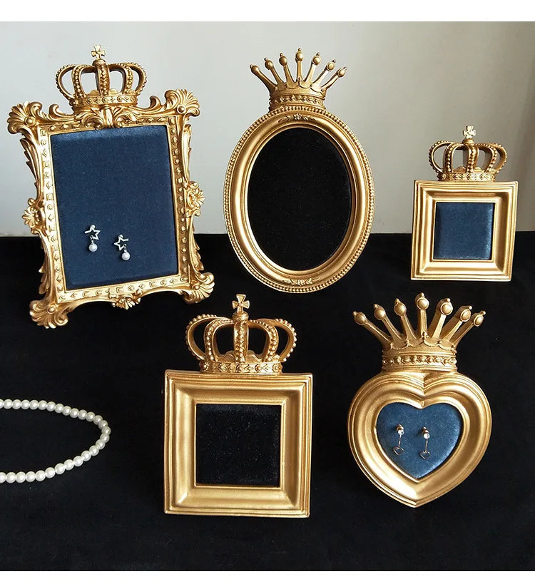 Ohrringhalter – Vintage Samtrahmen Design