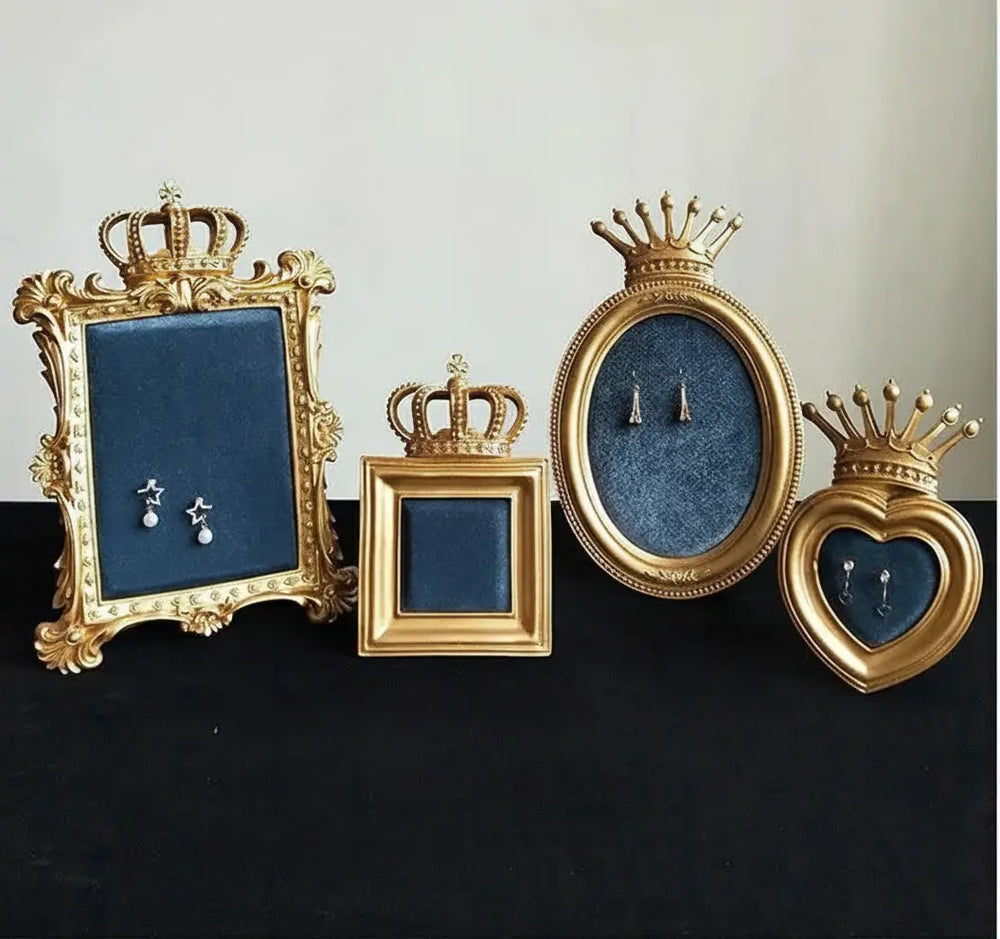 Ohrringhalter – Vintage Samtrahmen Design