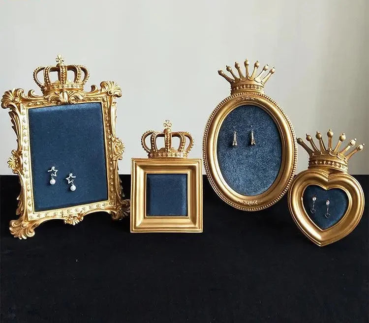 Ohrringhalter – Vintage Samtrahmen Design