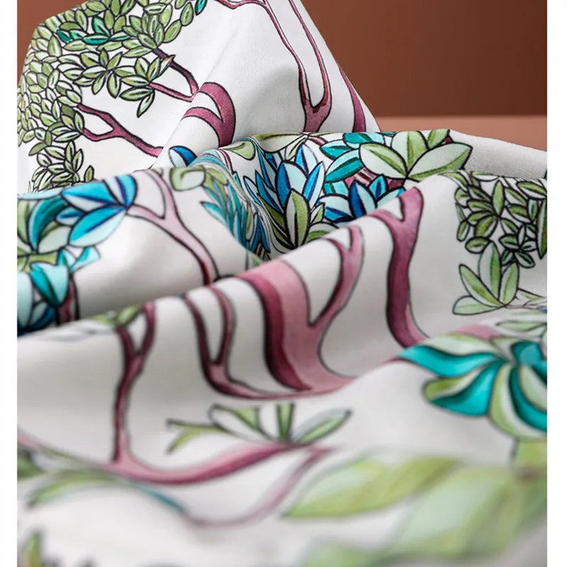 orientalischer kissenbezug aus weissem samt mit tiermotiv 50x50cm