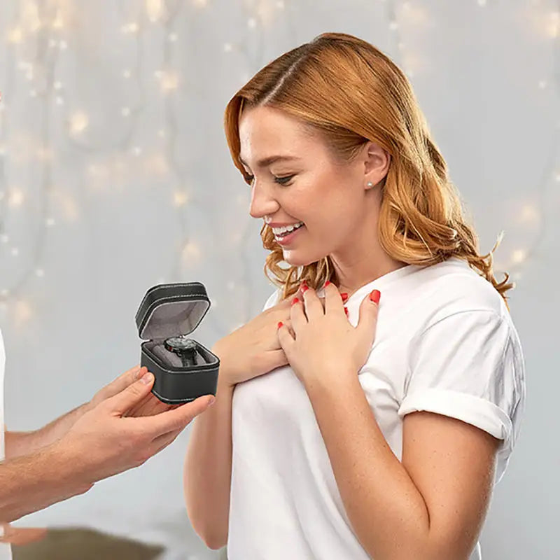 PU Leder Uhrenbox – Stilvolles Display 10x8x8cm