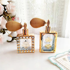 Goldplattierter Parfumflakon aus Kristallglas, französisches Design