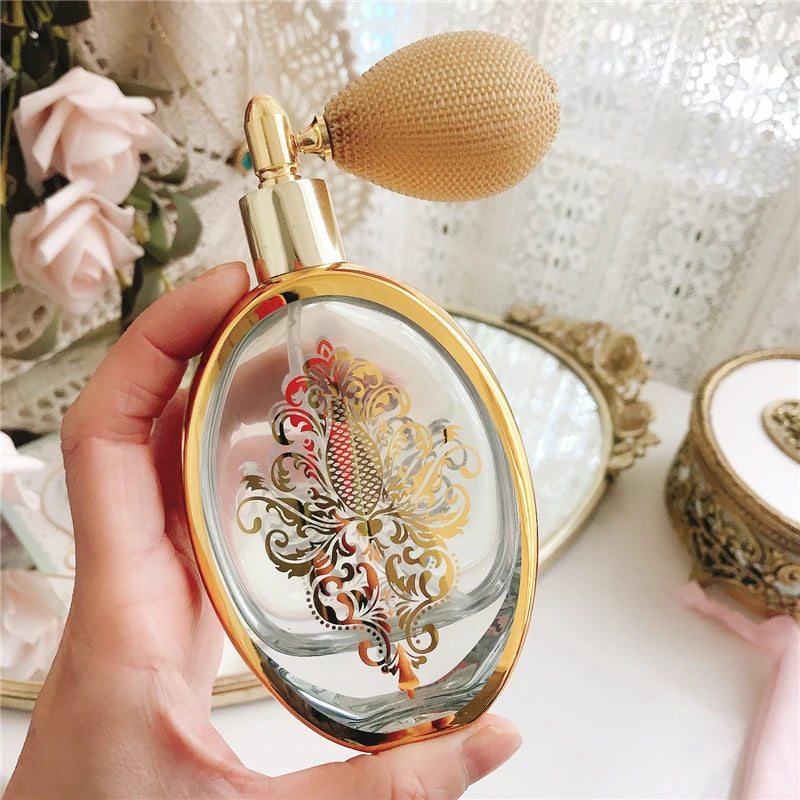 Goldplattierter Parfumflakon aus Kristallglas im französischen Stil