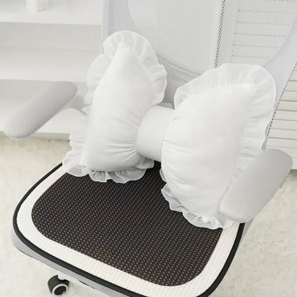 Plüsch Schleifen-Kissen – Romantische Spitze – 40x32cm