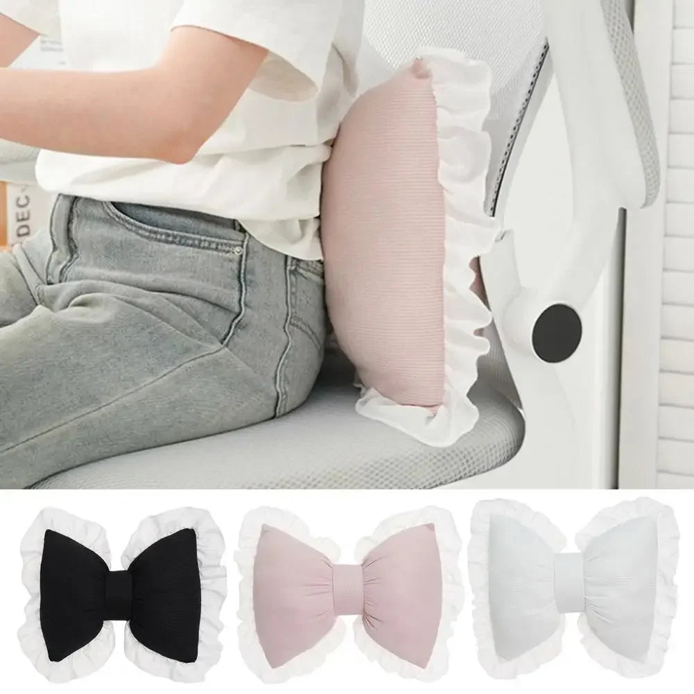 Plüsch Schleifen-Kissen – Romantische Spitze – 40x32cm