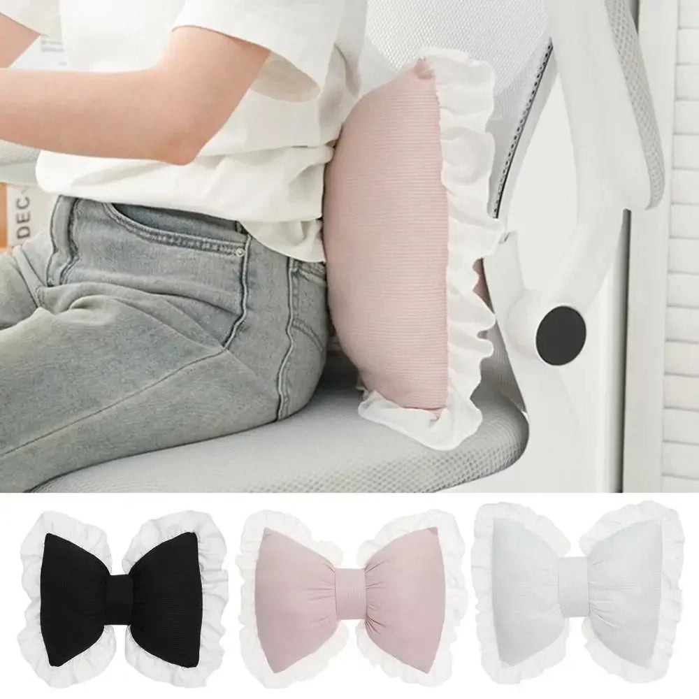 Plüsch Schleifen-Kissen – Romantische Spitze – 40x32cm