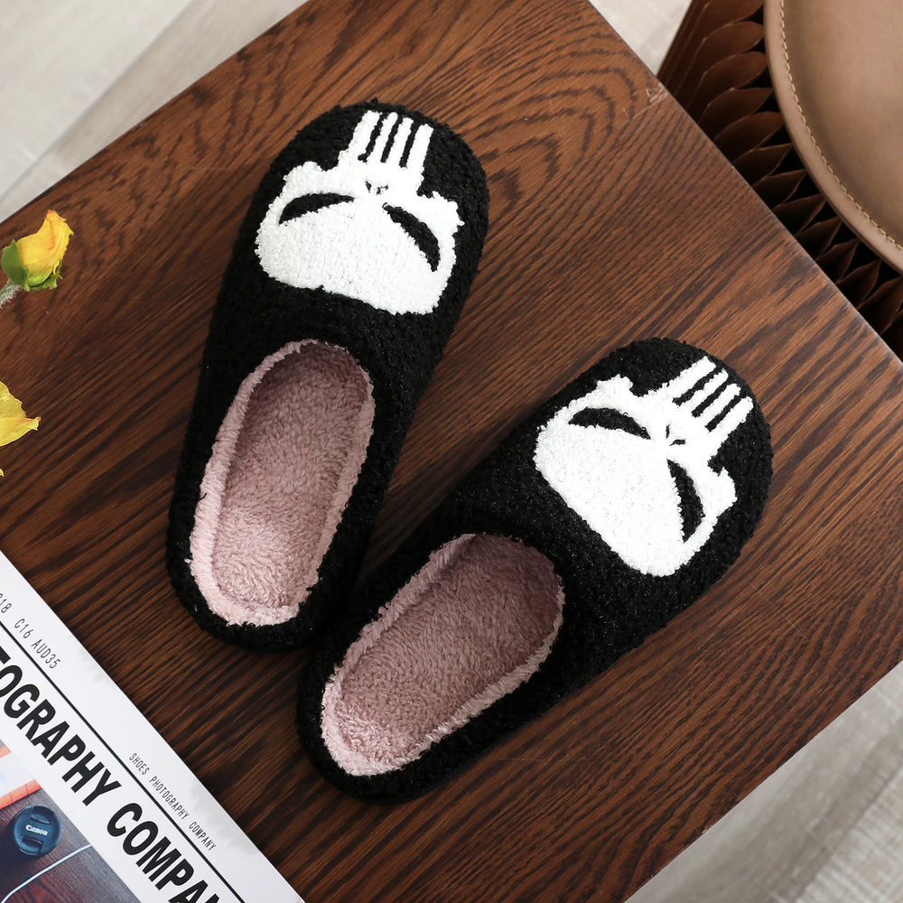 Punisher Skull Pantoffeln – Plüsch Bestickt – Innen