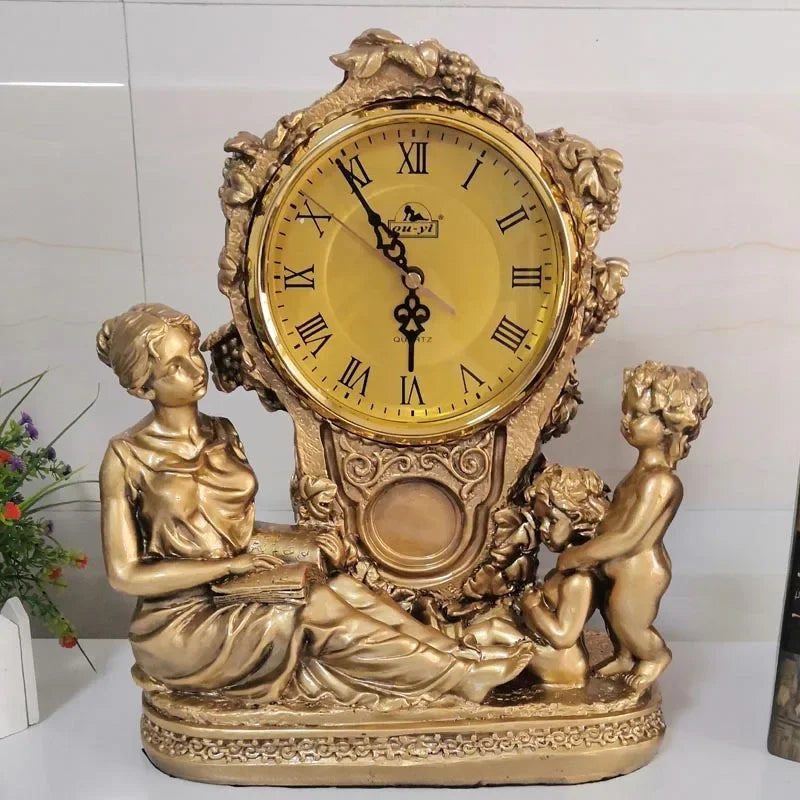 Quarztischuhr – Antikes Metall-Design