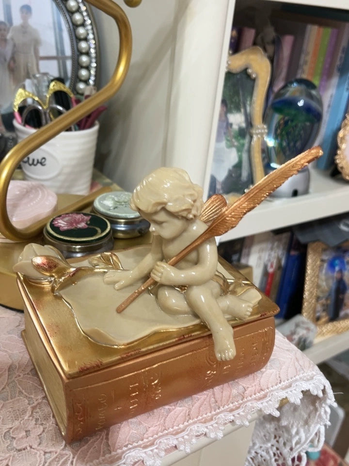 Retro Schmuckaufbewahrung – Harz Engel Design für Wohnzimmer