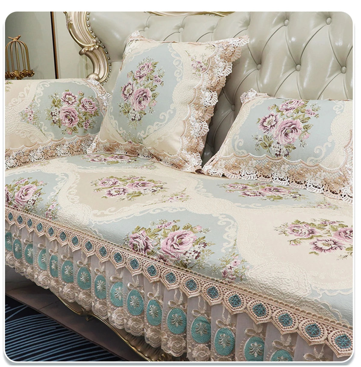 Romantische Spitzenkissenhülle mit floralem Muster in beige, 50x50cm