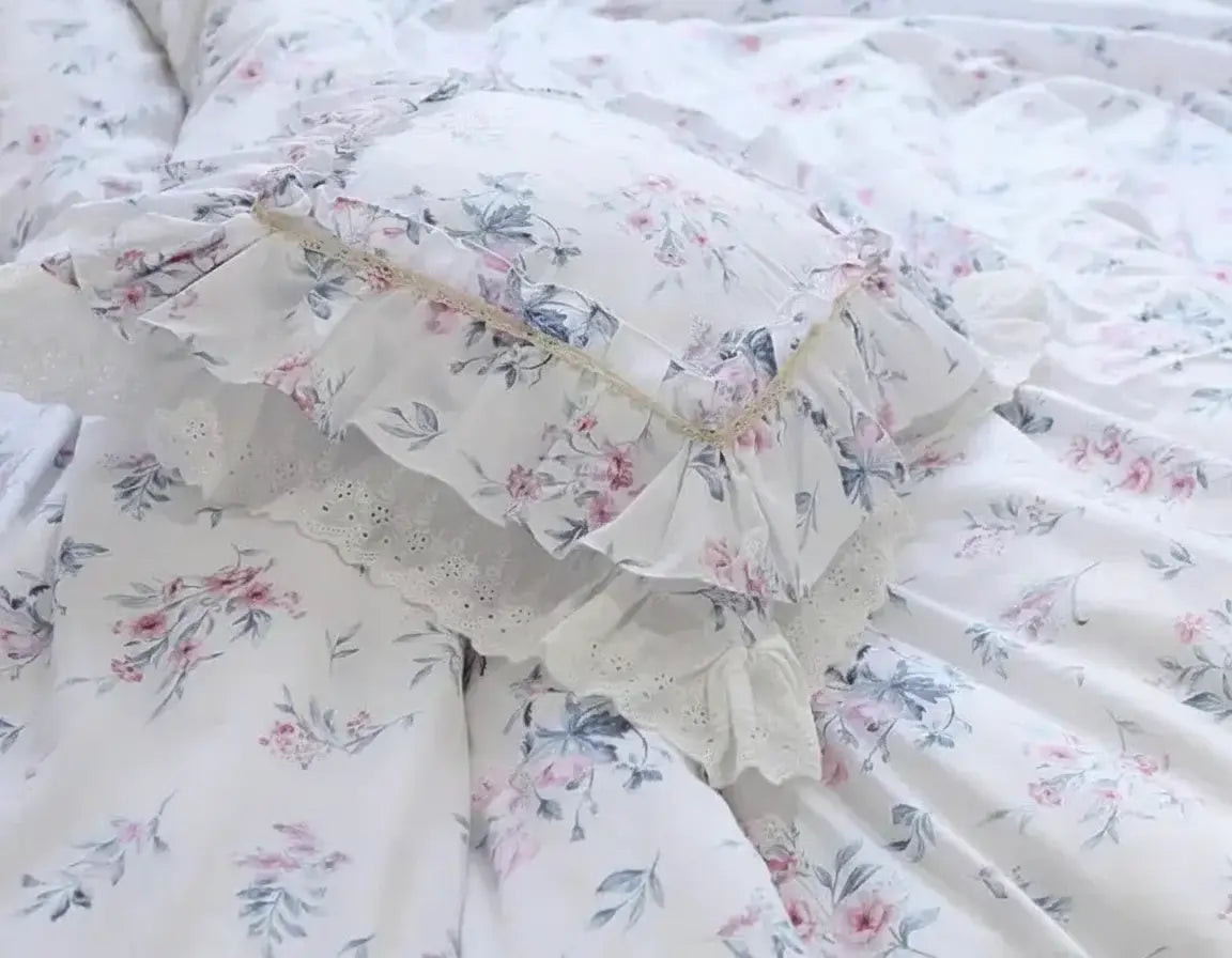 Rosenprint-Kissenbezug aus 100% Baumwolle mit Rüschendesign, Farbe 09, Grösse 50x50 cm