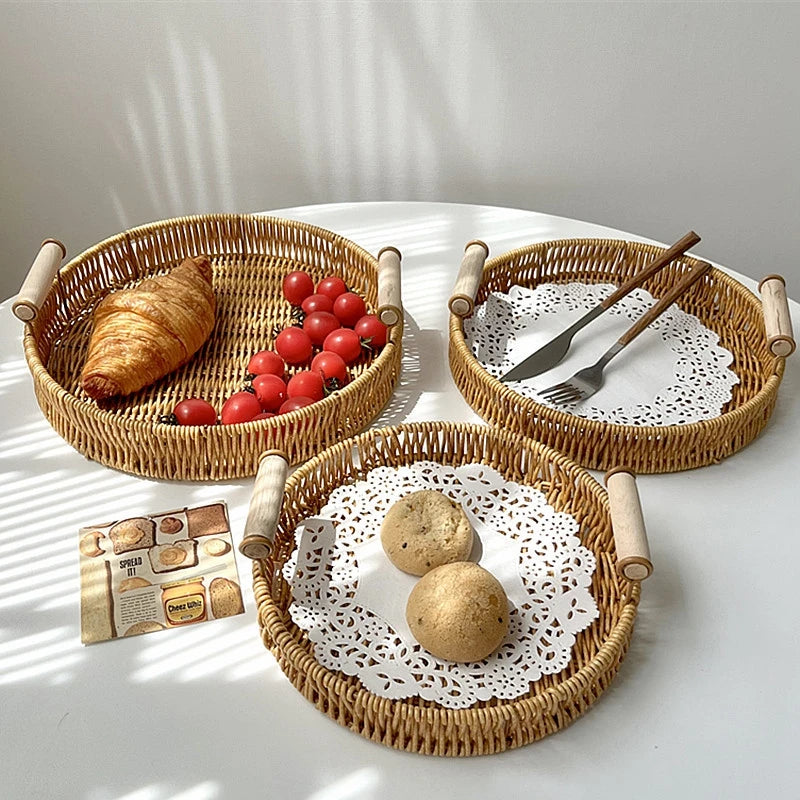 Runder Rattan Korb – Rustikales Design mit Holzgriff