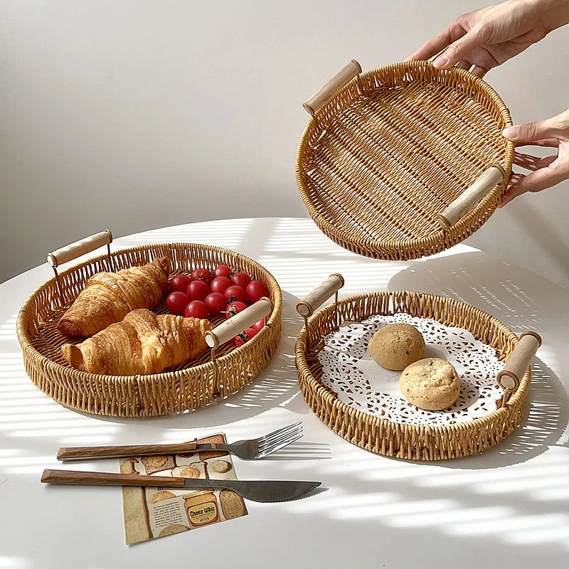 Runder Rattan Korb – Rustikales Design mit Holzgriff