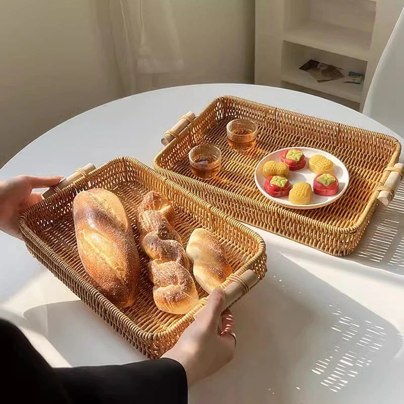 Runder Rattan Korb – Rustikales Design mit Holzgriff