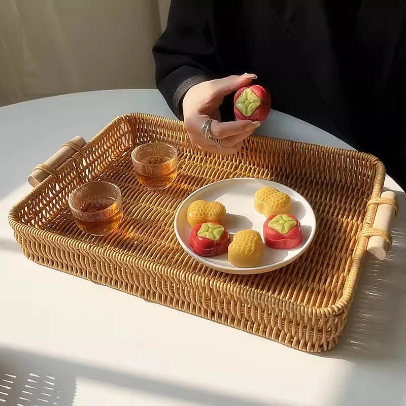 Runder Rattan Korb – Rustikales Design mit Holzgriff