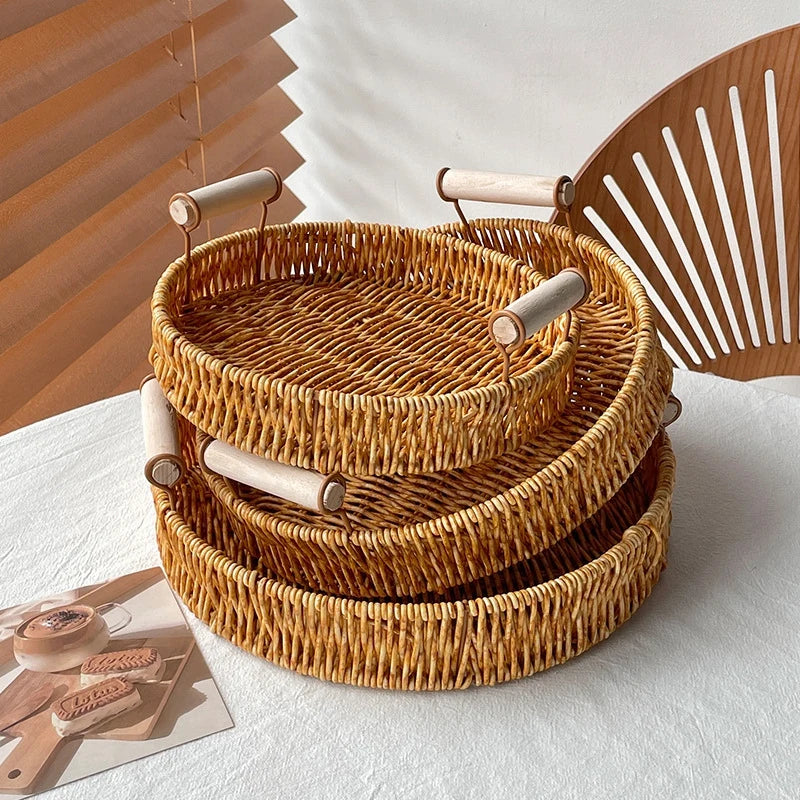 Runder Rattan Korb – Rustikales Design mit Holzgriff