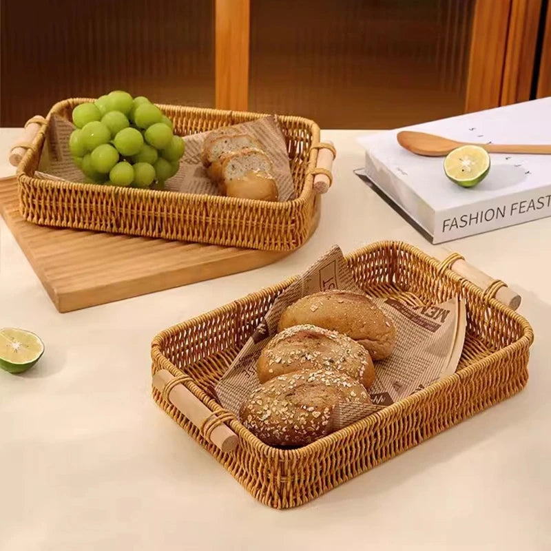 Runder Rattan Korb – Rustikales Design mit Holzgriff