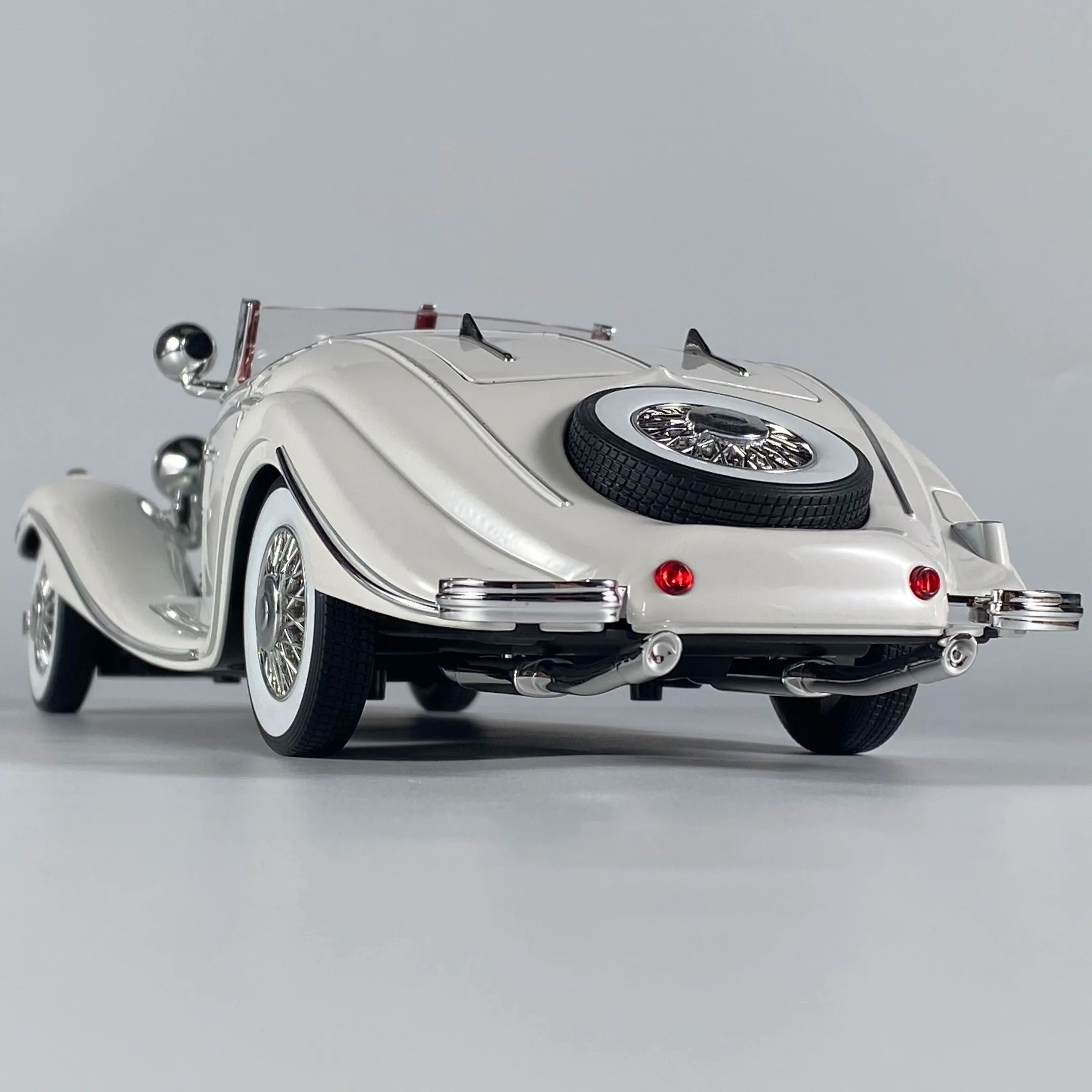 Klassischer Auto Modell – Metall 1:18 Benz 500K 1936