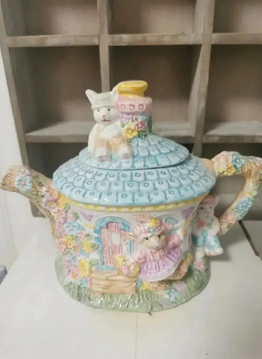 Bunte handgezeichnete 3D-Relief-Keramikschale aus Keramik, mehrfarbig, perfekt für den Esstisch