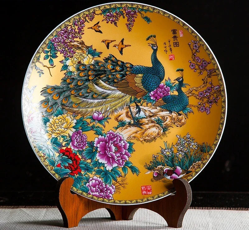 Keramikdeko-Teller in Gold auf 26cm Drachenkopfregal im Boho-Stil