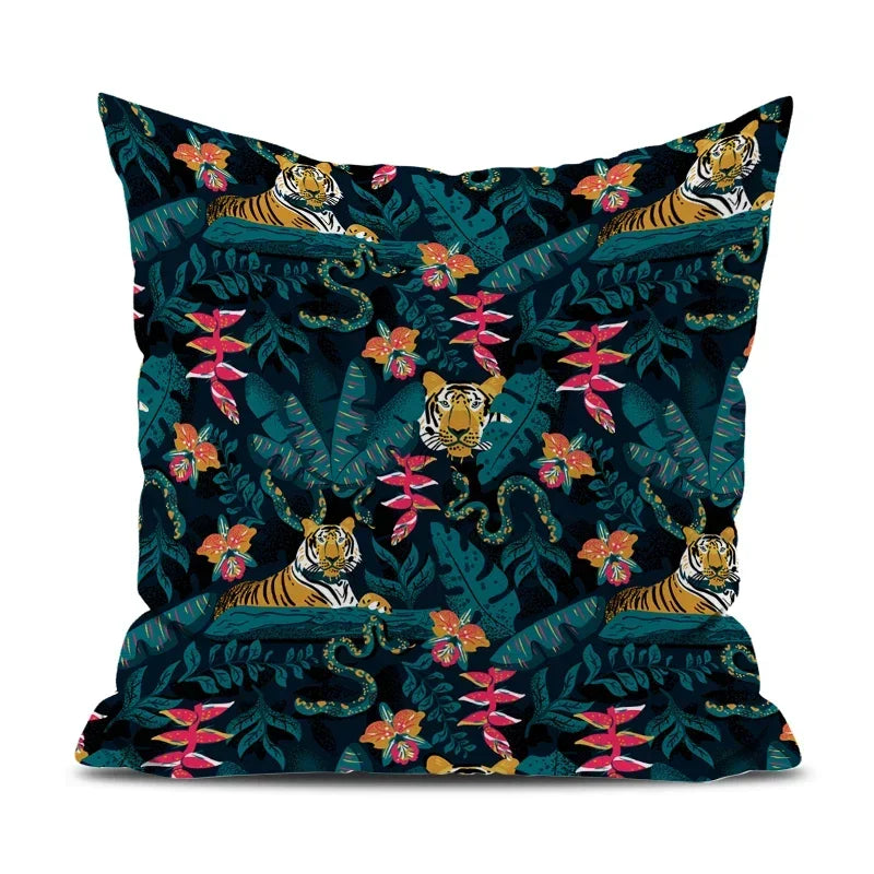 Tiger und Pfau Kissen – Plüsch Baumwoll Design 45x45 cm