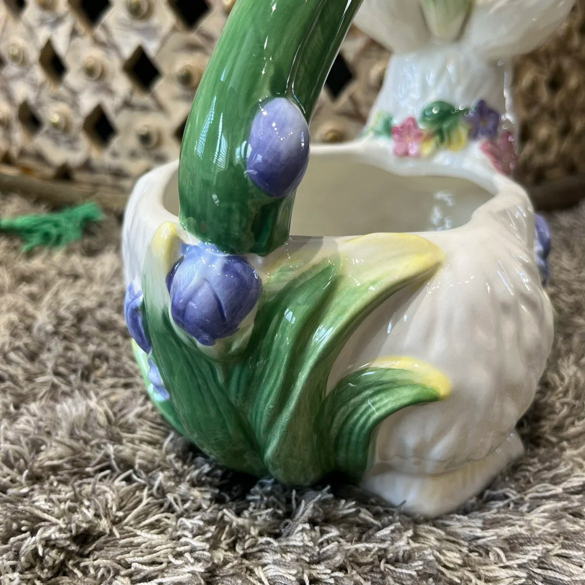 Nordischer Hasen-Ornament - Keramikdesign fürs Wohnzimmer