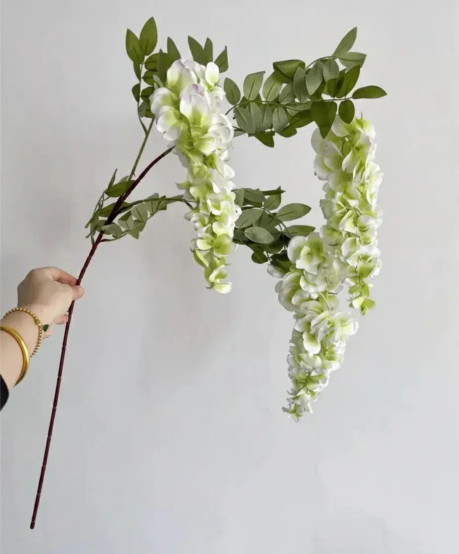 Wisteria Blumenranke – Seidenfloristik – 108cm Länge, Innenbereich