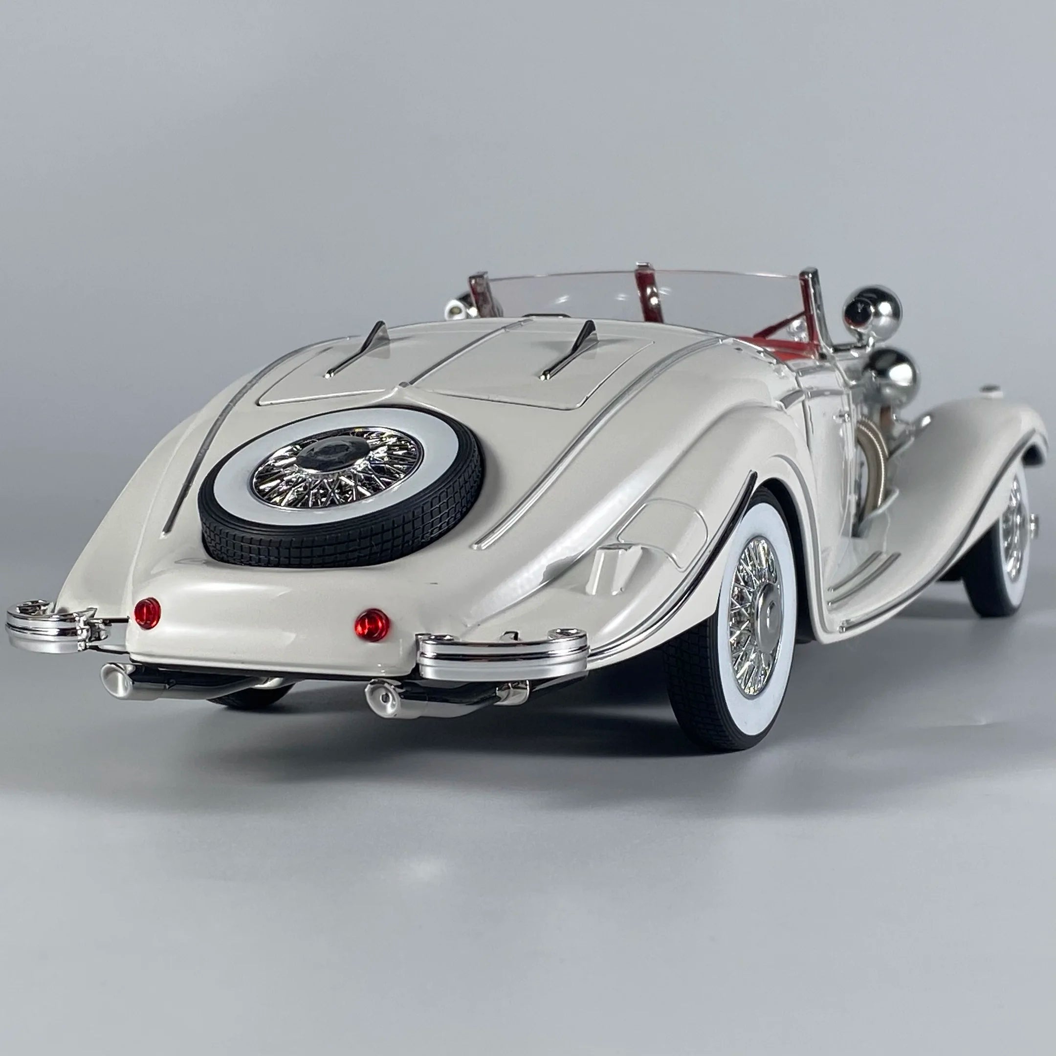 Klassischer Auto Modell – Metall 1:18 Benz 500K 1936