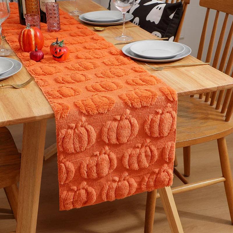 Luxuriöser Tischläufer – Stickdesign – Partydeko