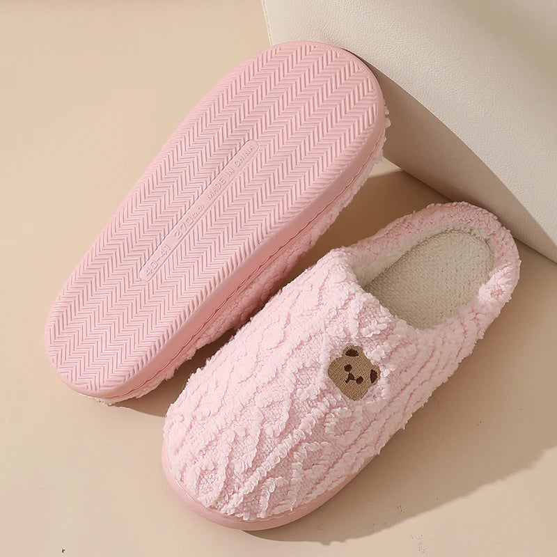 Gemütliche Hausschuhe – Cartoon Bär – Winter Komfort