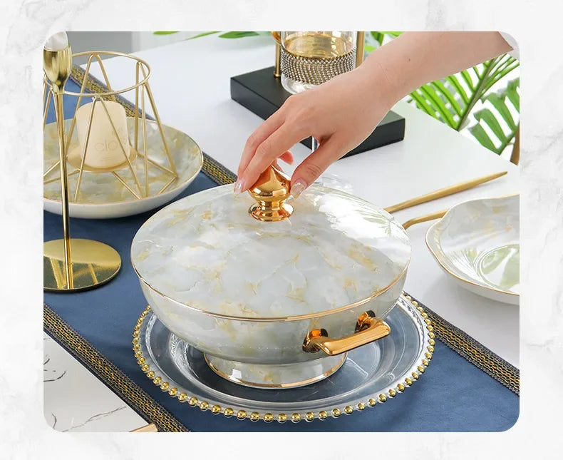 Luxus Porzellansuppentopf - Hofstil mit Goldrand