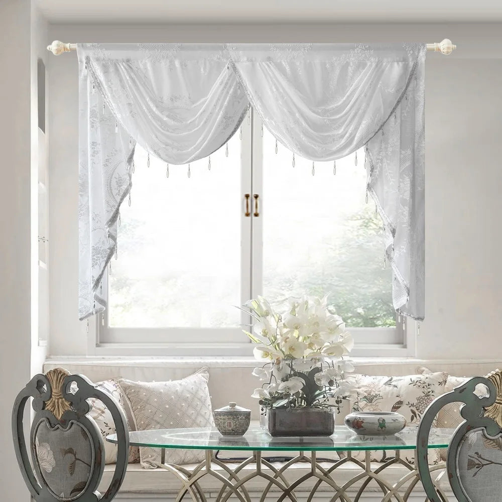 Weisse Spitzen-Scheibengardine – Luxuriöses Perlen-Design
