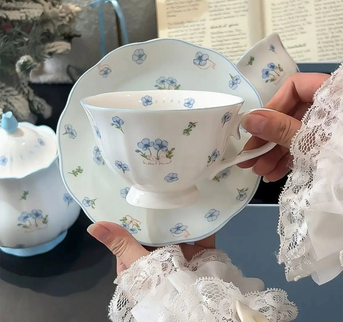 Tee-Set - Französisches Mädchen - Keramik für Nachmittagstee