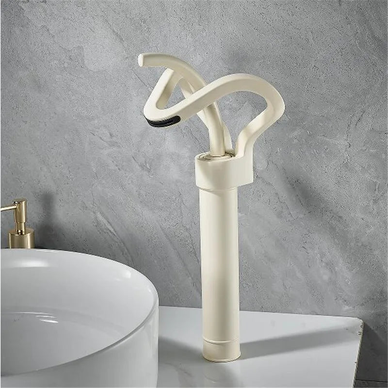 Badarmatur – Messing Design – Zeitlose Eleganz