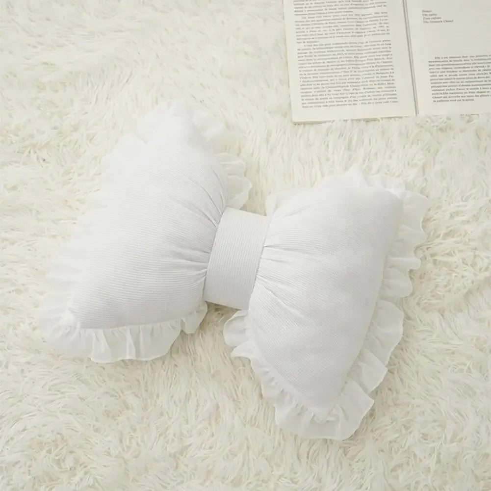 Plüsch Schleifen-Kissen – Romantische Spitze – 40x32cm