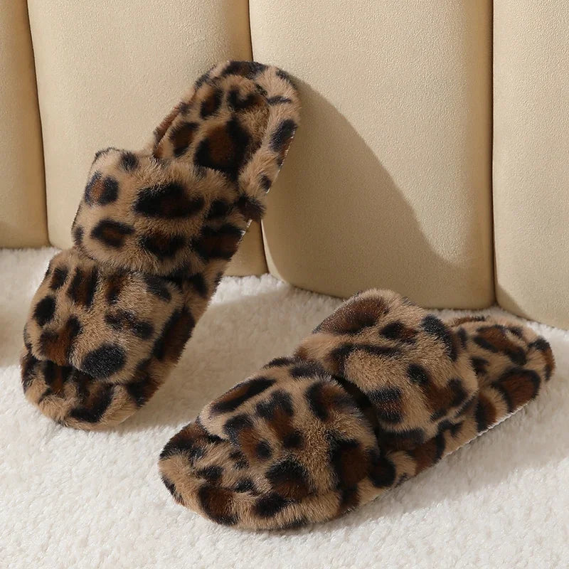 Leopardenmuster Hausschuhe – Kunstfell, Innen Komfort