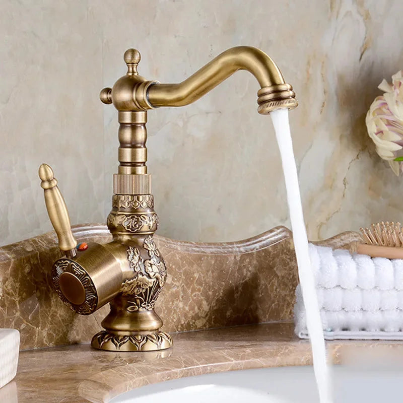 Luxus Waschtischarmatur – Antik Messing Design