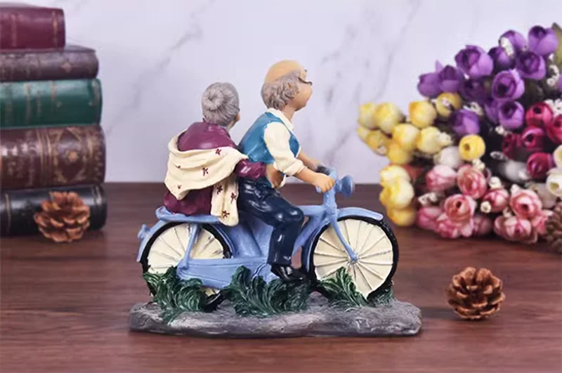 Moderne Resin-Statue – Grosseltern Edition